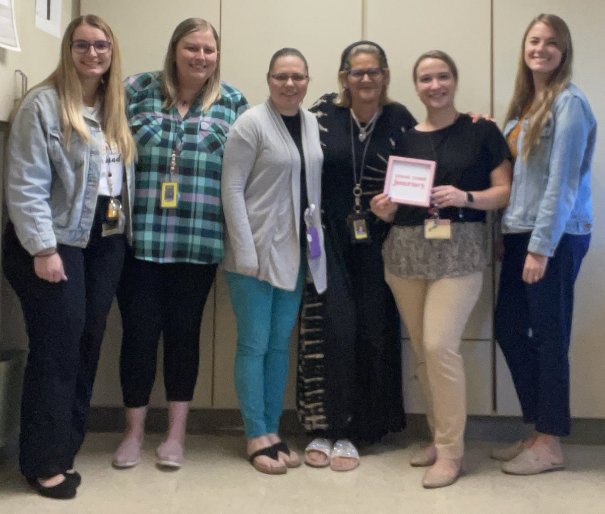 tch2makeadiff's tweet photo. Hosting Bagels 🥯 from Betzi @LivingstonPark to continue to connect w/new &amp; existing SPED staff in the building that I will be coaching.
1 🎟 for visiting 
1 🎟 for following me 
1 🎟 for tweeting and tagging me 
2 🎟 Tweet about something you are proud of
#truenorthbrunswick https://t.co/Rx4UEL1SuD