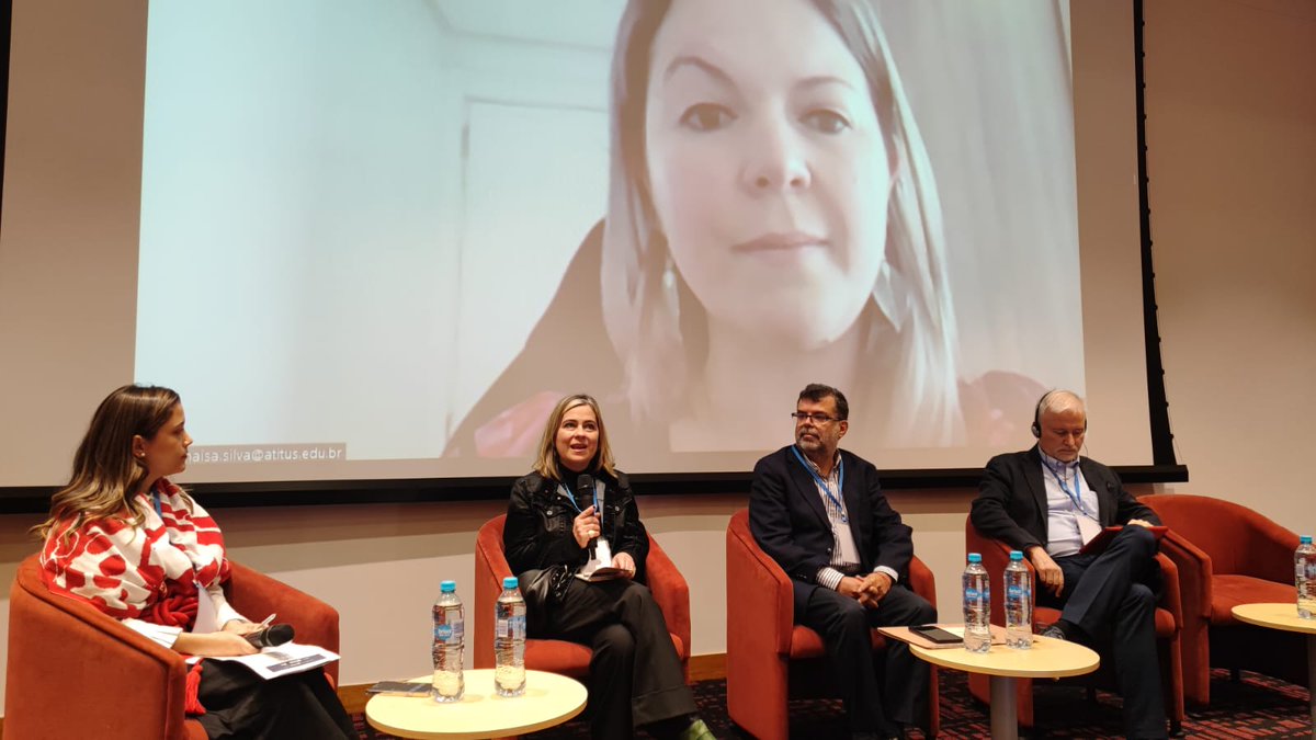 RenoBo_Bogota's tweet photo. ¡#AEstaHora avanza el #SmartcoSummit 2022!
Giovanna Spera, subgerente de Gestión Urbana de la @EruBogota, participó en el panel 'Ciudad inteligente, habitable y equitativa', donde contó sobre la experiencia de la entidad en temas de renovación y revitalización urbana. 🙌 https://t.co/6W2cwIHOwT