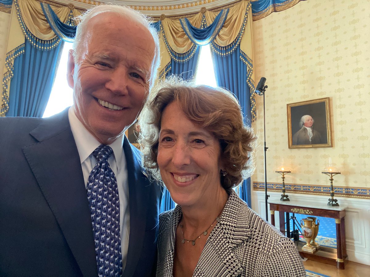 kimakeck's tweet photo. Proud to go to the White House yesterday to recognize passage of the #InflationReductionAct. Thank you, @POTUS and Congress for taking action to keep real money in the pockets of Americans and extend health care tax credits for nearly 13 million individuals. https://t.co/h8NsjIeGrR