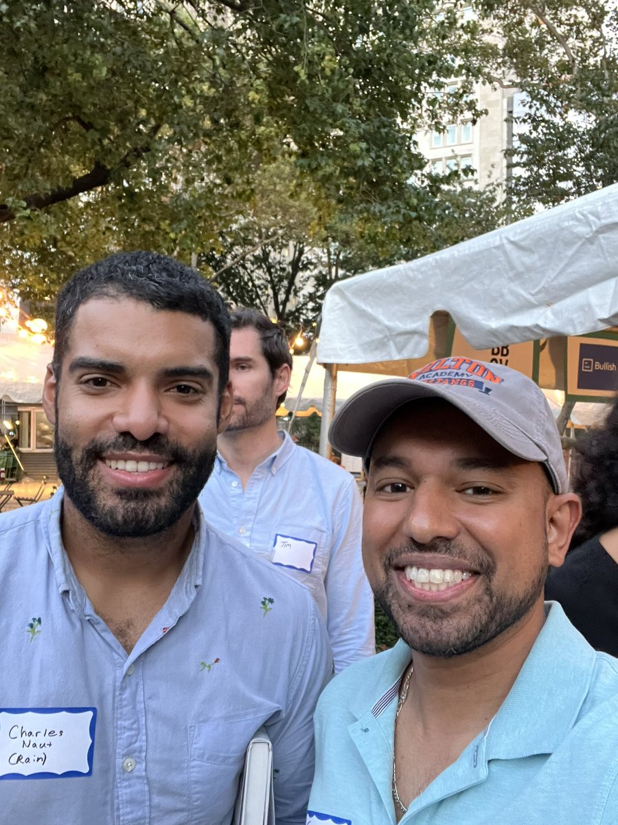 mfyameen's tweet photo. Shout out to @ceonyc & @bklynbridgevc for a π₯π₯ takeover of Madison Square Park @shakeshack #ShakeShack13
Always here for nyc tech! https://t.co/tRdFMJHHYK
