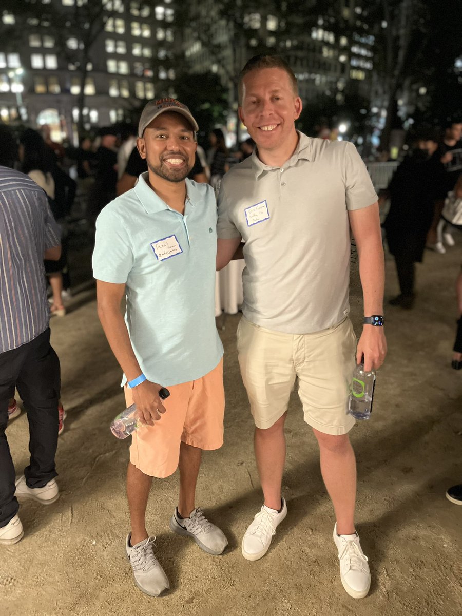 mfyameen's tweet photo. Shout out to @ceonyc & @bklynbridgevc for a π₯π₯ takeover of Madison Square Park @shakeshack #ShakeShack13
Always here for nyc tech! https://t.co/tRdFMJHHYK