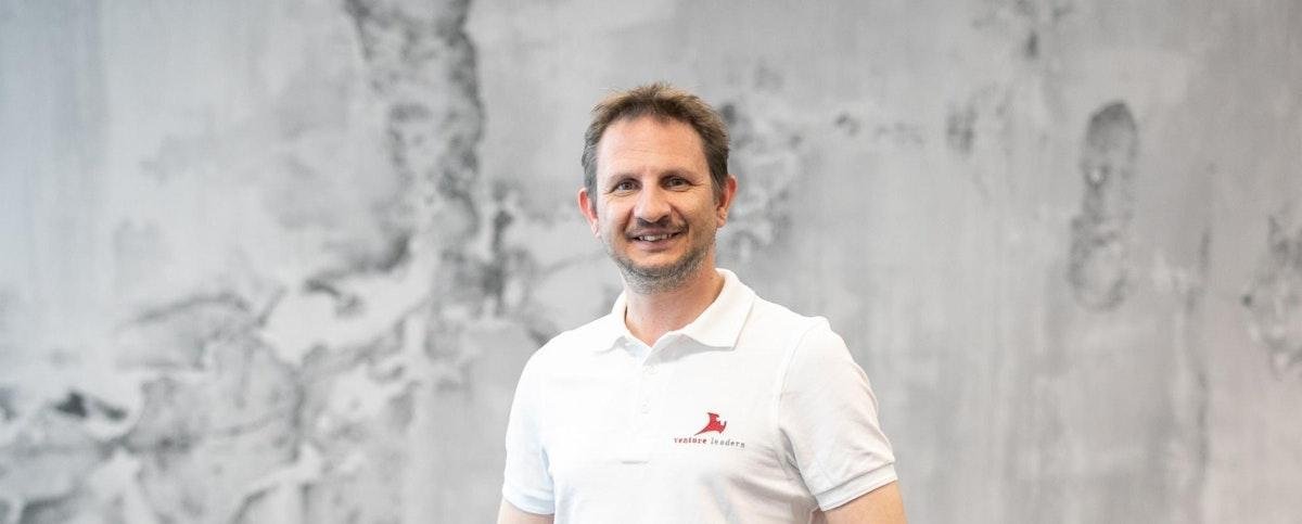venturelab_ch's tweet photo. "Exchanges with professional investors allowed us to reframe our business plan and clarify our strategies"
CEO Frederic Hemmeler of @Aero41O on how the Venture Leaders roadshow prepared him for raising a major funding from Boundary Holding:
https://t.co/X6Y1a5hsib 
#VLeadersTech https://t.co/KWlKtBhiTk