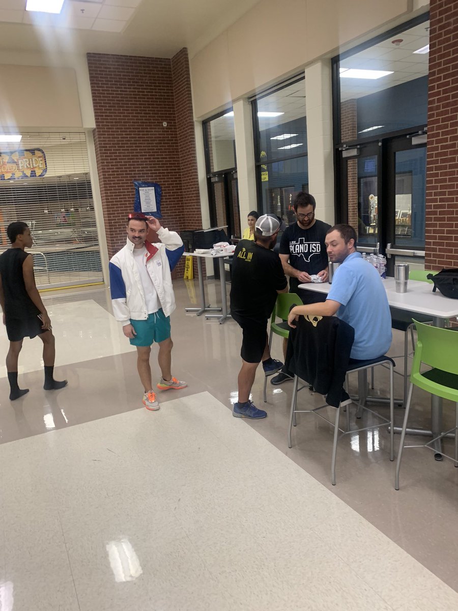 McMillenHigh's tweet photo. Team breakfast McMillen 9th grade football!!! @PlanoEastFB @McMillenHigh @tonybenedetto19 @sr_mathes https://t.co/3VZTFzSesq