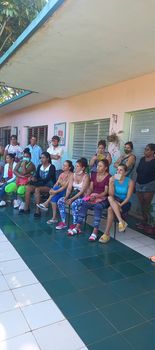 ComunicadoraEs1's tweet image. #EducarConElEjemplo #EducarConValores.  En nuestro centro, se efectúa la Escuela de Educación Familiar correspondiente a este mes. El objetivo estuvo encaminado al #CódigoDeLasFamilias . #CódigoSí #Cuba  #EducaciónQuivicán #EducaciónMayabeque #CubaMined