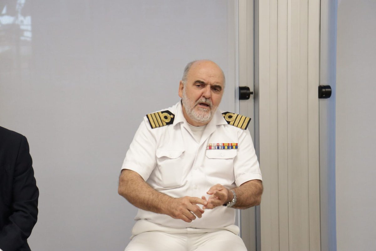 HispanicCouncil's tweet photo. El CN José Ramón Vallespín considera que el gran hito de la expedición es que "Elcano demostró que se puede navegar toda la redondez de la Tierra, que había capacidad de dar la vuelta al mundo". Pero reconoce que toda la tripulación "era de una calidad excepcional".
#FinDelViaje https://t.co/TArSmhDOhi
