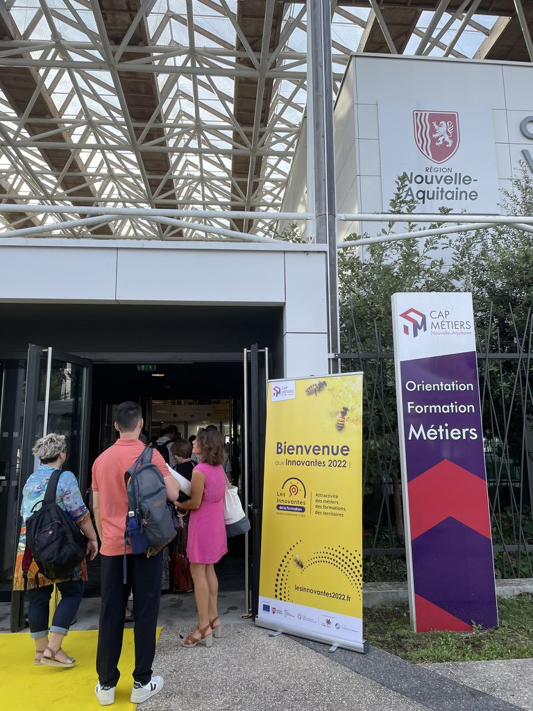 AndreMARTIN126's tweet photo. Étape #CarifOref pour une AG à @capmetiers ce mercredi l’occasion de retrouver  @seiler_carine des collègues des autres régions autour des conférences organisées dans le cadre des #Innovantes une ambition partagée outiller animer sécuriser les acteurs #EFOP merci pour l’accueil https://t.co/e0lmqAQFwt