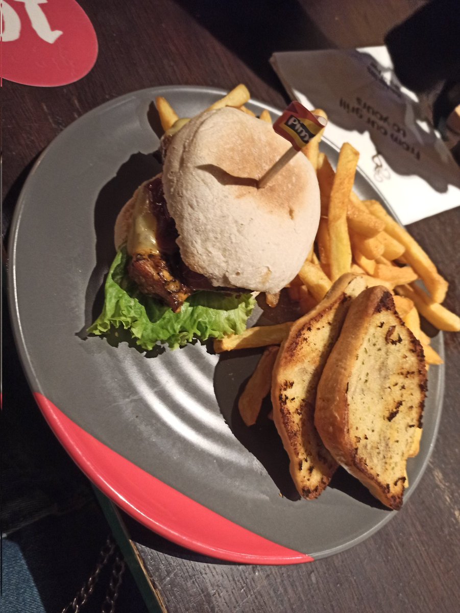 Dark_KnightUK's tweet photo. So I'm at #nandos and ordered a nice meal. I forgot that me and the Mrs were playing the card game #servd and she used the card to take my meal and eat it herself with no repercussions.
My nandos meal that I was just about to eat was taken away from me!
#fairplay ๐ https://t.co/8njEbfUPS4