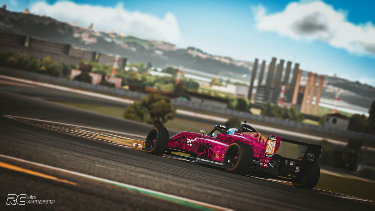 Unicorns of Love | Sim Racing 🦄 tweet media