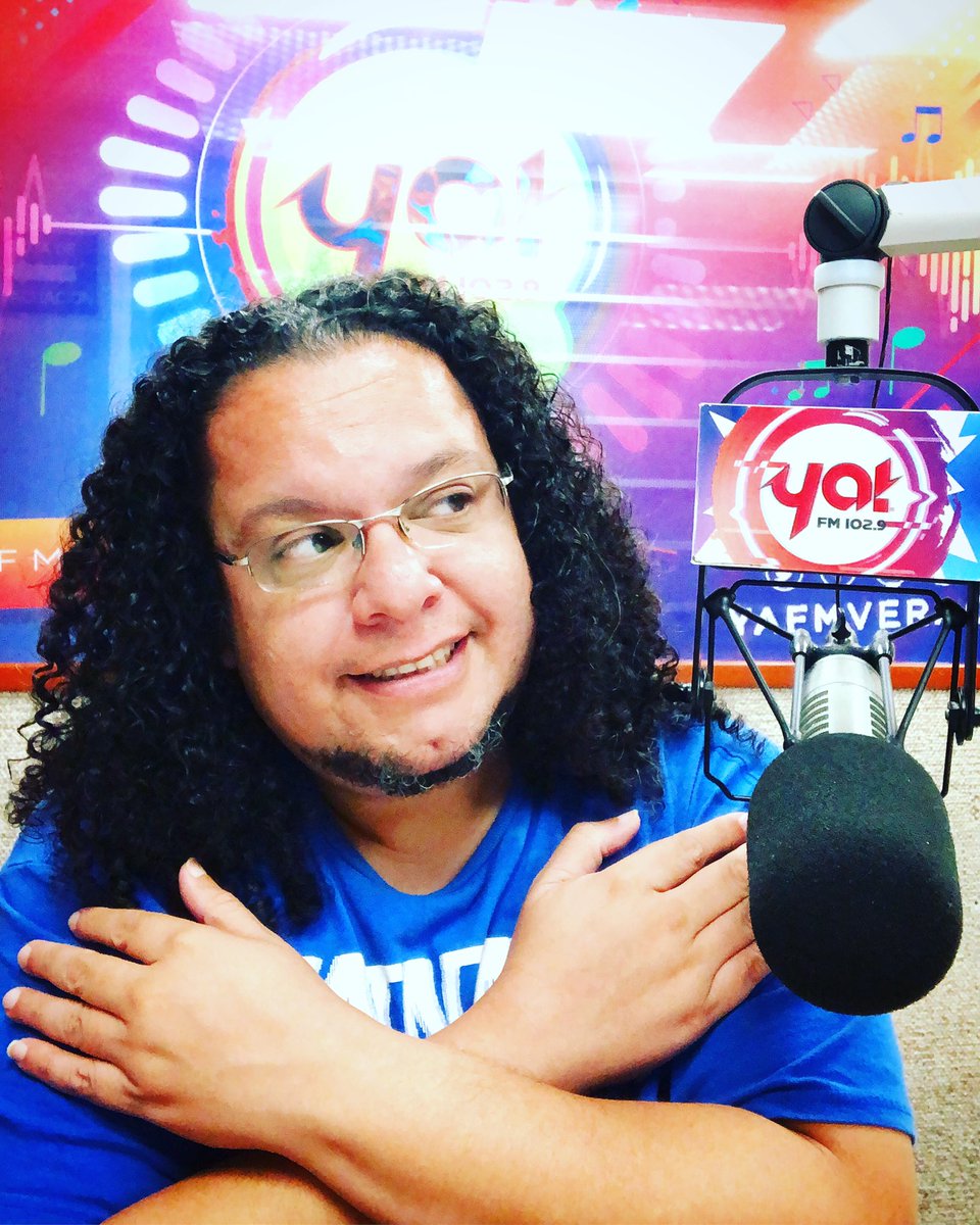 yafmveracruz's tweet photo. 16 años al aire de los cuales 9 van en la radio impactante @lord_byron82 te dice gracias por tu apoyo 😍 súbele al 📻📱 #Locutor #Gracias #Felicidades #AhiVamos #FeelTheMusic #Veracruz #ByronLocutor #wwwyafm #YoEscuchoYaFM https://t.co/pJVLGDjFUK