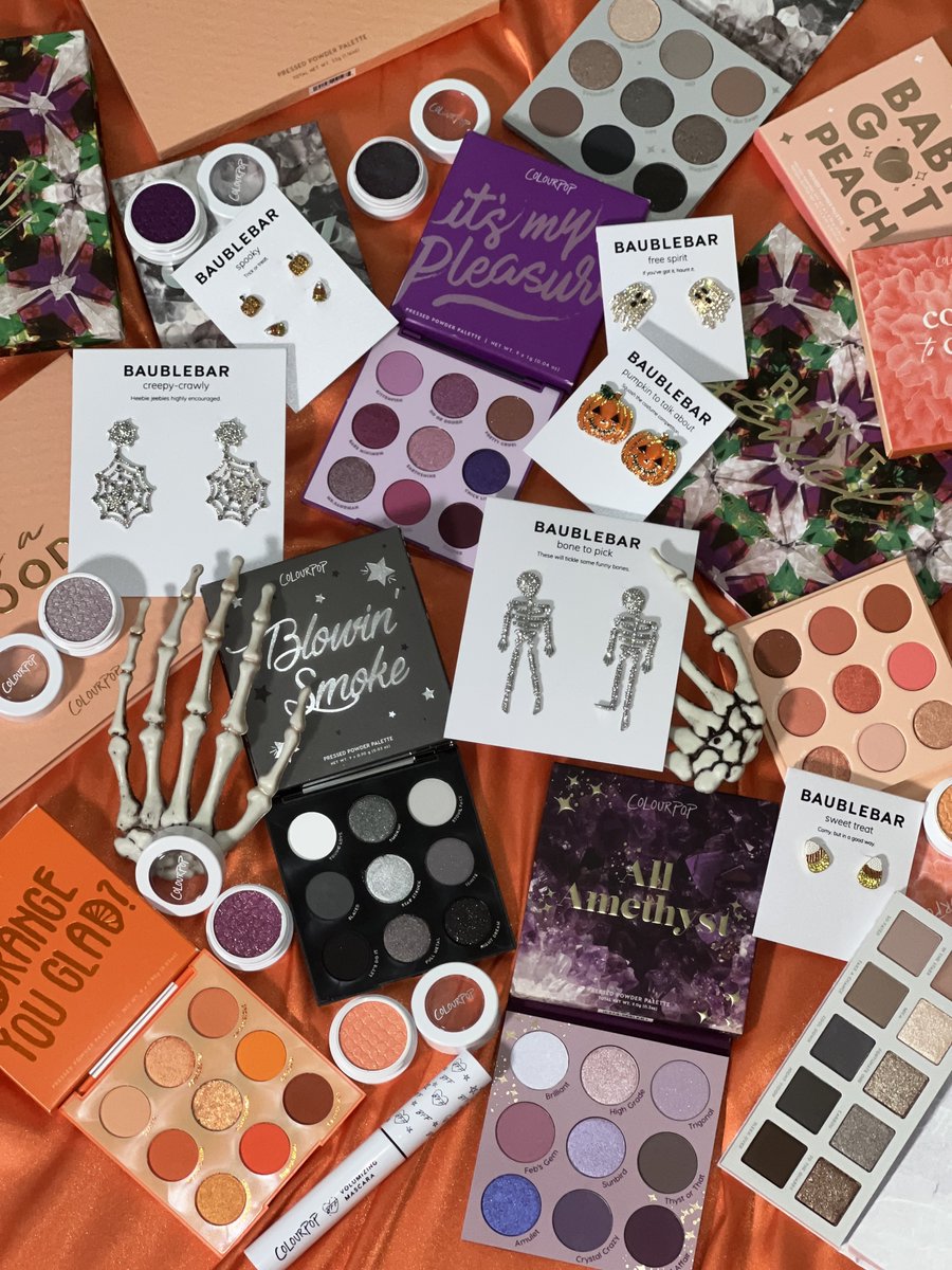 #GIVEAWAY Time for another fang-tastic giveaway!! 👻🦇 TWO lucky winners will receive a $100 e-gift card to @baublebar & a $100 e-gift card to @colourpopco! 

HOW TO ENTER
✨Follow @colourpopco + @baublebar
✨Like & RT
✨Reply w/ 🎃