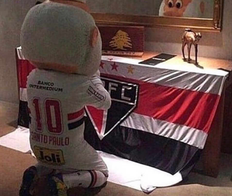 kaueSaopaulinoo's tweet photo. A TROPA DO CALVO ENTRA EM SENA HOJE E PRA FAZER HISTÓRIA DENTRO DO MARACANÃ #VAMOSSÃOPAULOFC🇾🇪
#VAMOSROGERIOCENI🔴
#VAMOSJOHCALLERI⚪
#VAMOSPATRICK⚫
#VAMOSJUNTOSPELOSÃOPAULO🇾🇪 https://t.co/gYDY2B8kNz