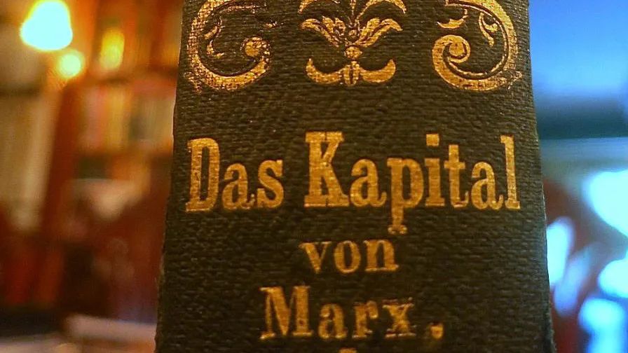 temeldemirer's tweet photo. 14 Eylül 1867: #KarlMarx'ın #Kapital'inin I. cildi ilk kez Almanya'da basıldı. Daha sonra da dünyanın tüm büyük dillerinde yayınlandı
ŞAN OLSUN
#KarlMarks
#Karl_Marx
#marx
#Marksizm
#Marx203
#Marxist
#KarlMarx203yaşında
#triergermany
#KomünistManifesto174
#komuenistmanifesto https://t.co/RPLvLSbPlR