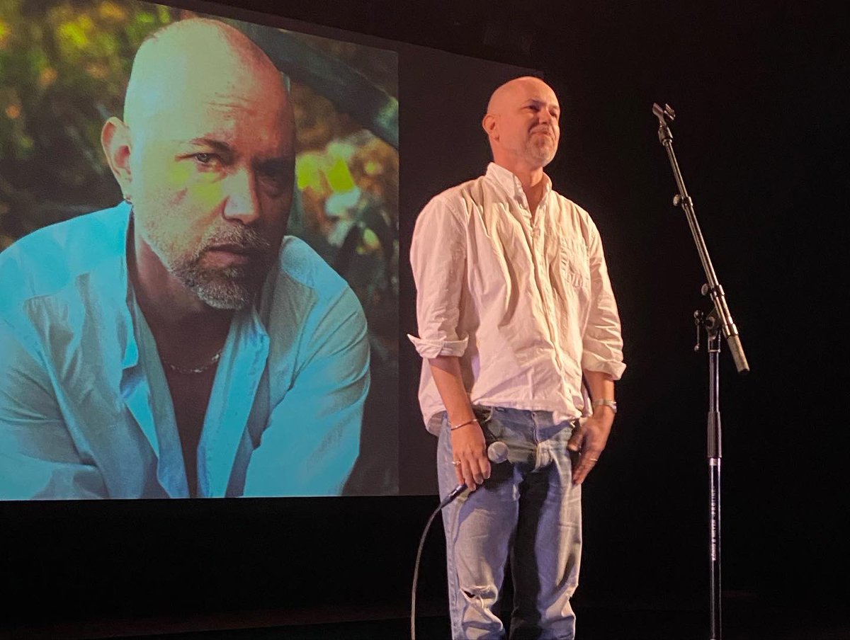 Oj, vilken magisk timme <a href="/AnderssonWij/">Tomas Andersson Wij</a> bjöd oss på ✨ Förhandslyssning på albumet ”Åskan i hjärtat” som släpps på fredag - med personliga berättelser före varje spår. Och så ett par låtar live som bonus 🎼 Grymt koncept - och kanske hans bästa platta hittills! 👌🏻💫