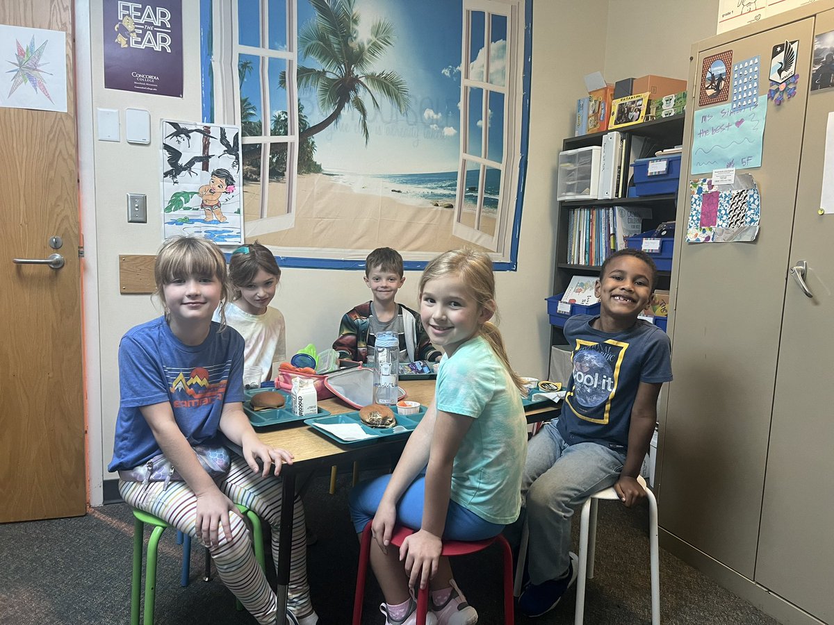 Lunch with new students in 2nd grade!