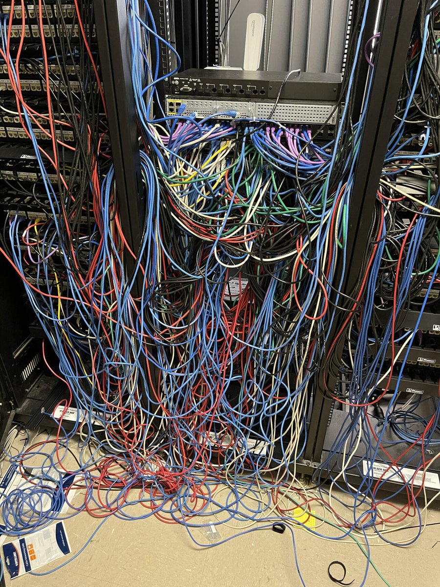 CiscoNetworking's tweet image. What would go through your mind if you were to inherit a mess like this one? 😏
📸: Tim L.
#CiscoNetworking #CableWednesday