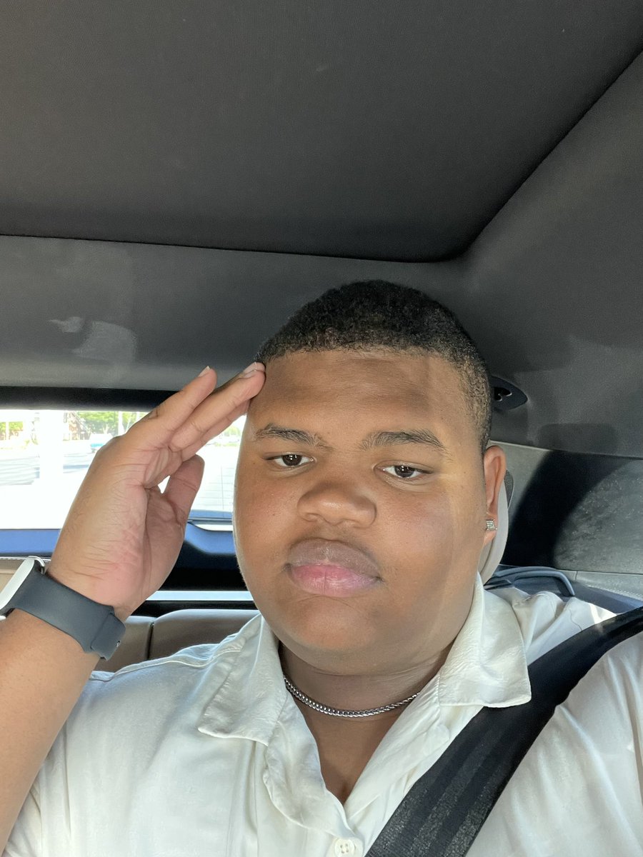 ℰ𝓁𝒾✨ tweet media