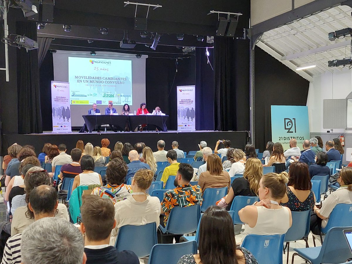SEstadoMigr's tweet photo. La SEM ha inaugurado el X Congreso de Migraciones. @isabelcastrofer ha destacado la importancia del conocimiento actualizado y riguroso de las migraciones, atendiendo a las características estructurales y coyunturales de un mundo en constante transformación https://t.co/8Op16aUVIr