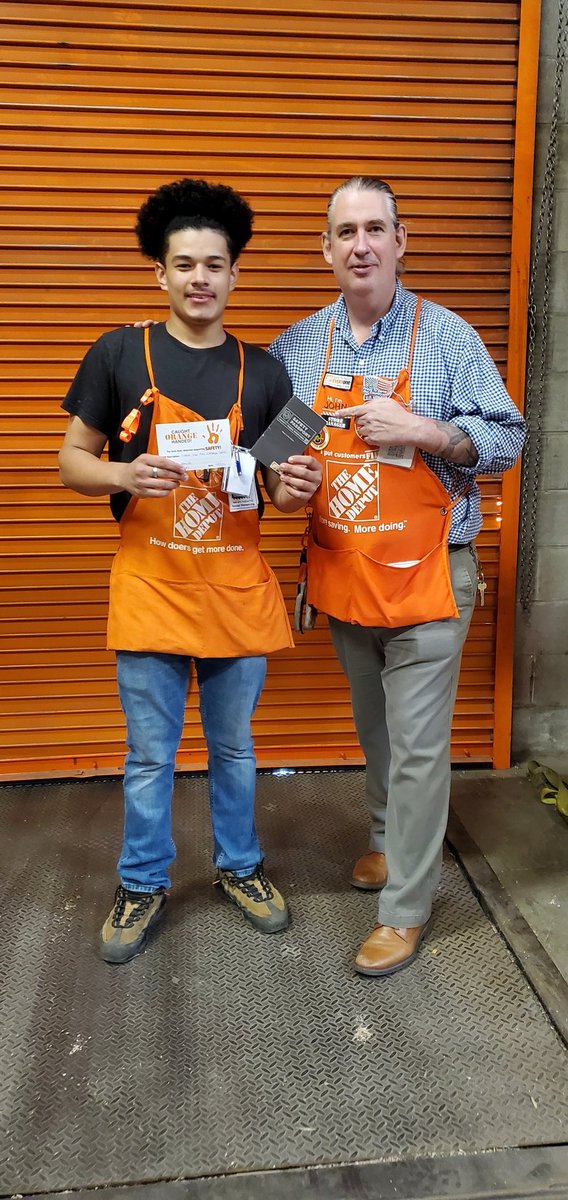 CXM 1265 (@cxm1265) on Twitter photo Great job Carlos! Getting recognized by John for safe lifting in receiving. Thanks for keeping it close to "home"
@JMcLean285 <a href="/DawnOsorio/">Dawn Vanterpool</a> <a href="/SasekMike/">Mike Sasek</a> <a href="/1265Infocus/">Infocus 1265</a> <a href="/Mcardaci/">Michele Cardaci</a> <a href="/Mariamurphy2022/">Maria Murphy</a> Great job Carlos! Getting recognized by John for safe lifting in receiving. Thanks for keeping it close to "home"
@JMcLean285 <a href="/DawnOsorio/">Dawn Vanterpool</a> <a href="/SasekMike/">Mike Sasek</a> <a href="/1265Infocus/">Infocus 1265</a> <a href="/Mcardaci/">Michele Cardaci</a> <a href="/Mariamurphy2022/">Maria Murphy</a>