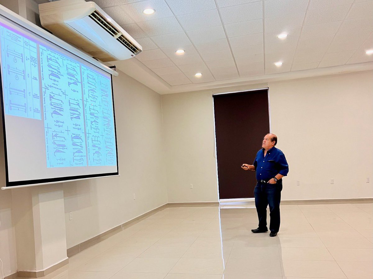 capver_ac's tweet photo. 📌Este 13 de Septiembre se llevó a cabo el curso “La Arquitectura Moderna y su Relación con la Ingeniería Estructural”; impartido por el Ing. Juan Sisquella Morante. Dando continuación a los cursos de Educación Continua de nuestro Colegio.
#CAPVER https://t.co/vdUi7DVhHZ