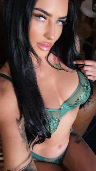 Chills 💚 https://t.co/JPVu1ITW43