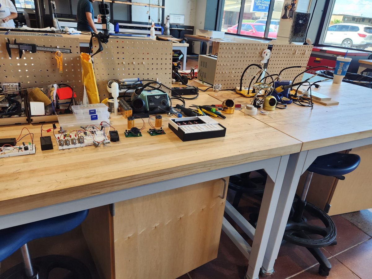 geeknewsnetwork's tweet photo. The Phoenix Forge, a community makerspace, in Downtown Phoenix, Arizona, had their grand opening on September 13th, 2022. @PhxForge 

More details: https://t.co/BqjKoJ3iVz https://t.co/avLTKDniiW