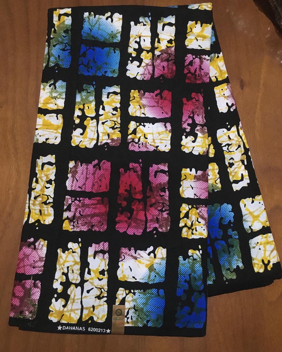 MweeneOlive's tweet photo. New in 🎉R380 fir 5.49m what’s App 0799167658 to buy.  #HeritageDay #africanprint #kente https://t.co/BYlpy9UCfV