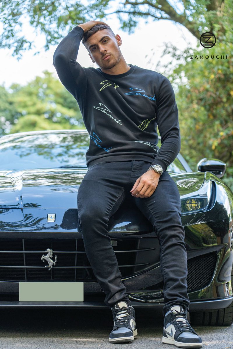 Zanouchi_'s tweet photo. Sweatshirt Season! @ben.holbrough 
#ilovezanouchi 
.
.
#sweatshirt #drake #clothing #brand #lifestyle #blogger #love #gym #fitness #apparel #money #urban #style #street #ferrari https://t.co/aDFuYhzutW