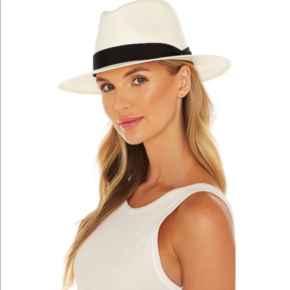 avery_coretta's tweet photo. So good I had to share! Check out all the items I'm loving on @Poshmarkapp from @ezra_hodaya #poshmark #fashion #style #shopmycloset #ragbone #anthropologie: https://t.co/Hp4ZMBix6Q https://t.co/2nXSUCk3DY