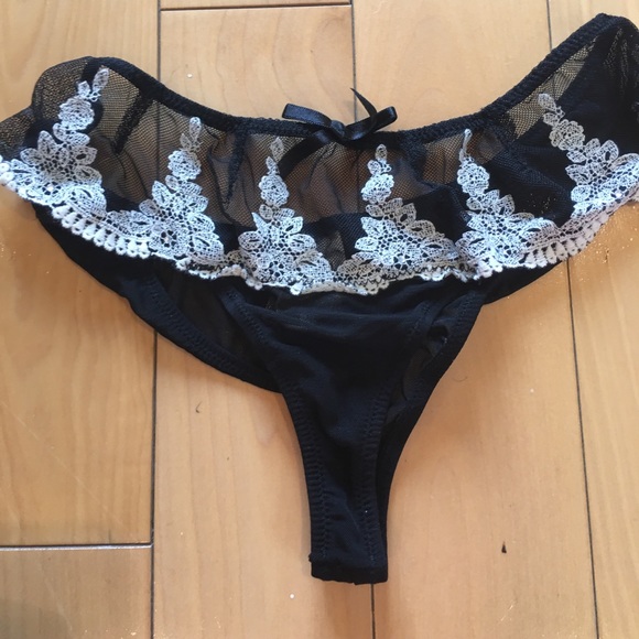 avery_coretta's tweet photo. So good I had to share! Check out all the items I'm loving on @Poshmarkapp from @ezra_hodaya #poshmark #fashion #style #shopmycloset #ragbone #anthropologie: https://t.co/Hp4ZMBix6Q https://t.co/2nXSUCk3DY
