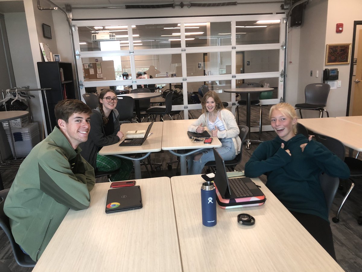 Dublin_IB_CAS's tweet photo. @DublinIB CAS Wednesday @DCSEmerald! Students engaging in self-selected learning experiences that are creative, active and service centered! https://t.co/hQL4nY4RRU