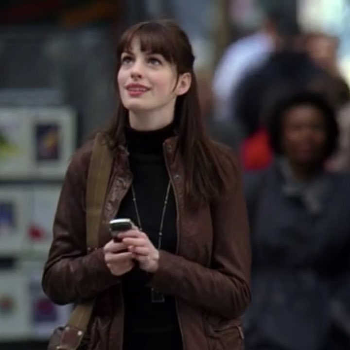PopCulture2000s's tweet photo. 2006                                  2022 https://t.co/1YpT0FZIbR