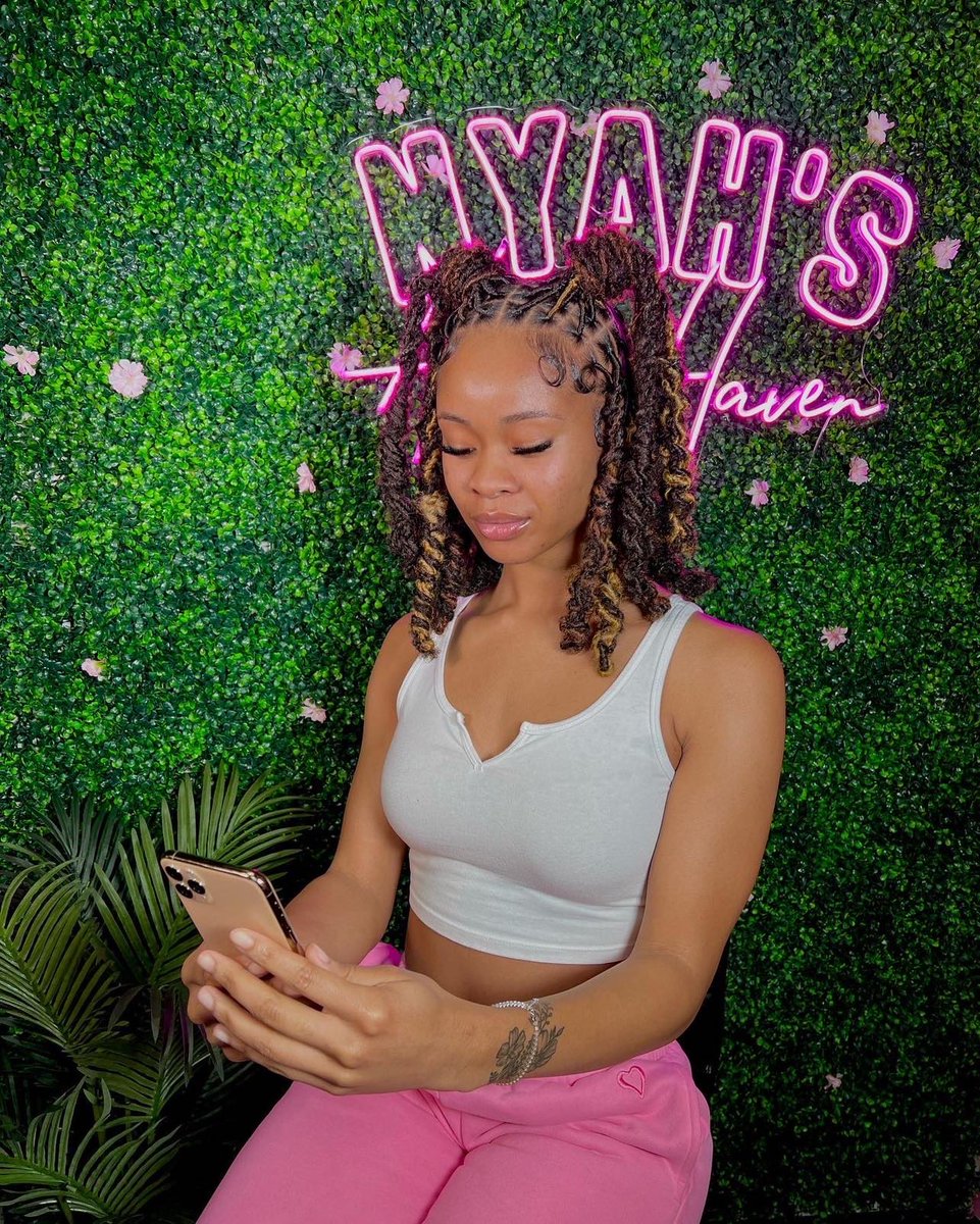 _tajanaeamoni's tweet image. #softlocs