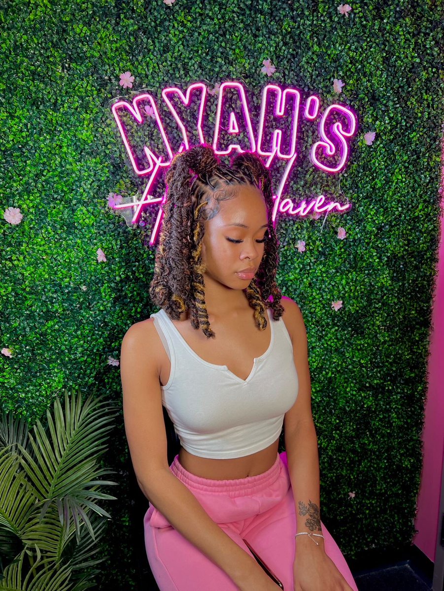 _tajanaeamoni's tweet image. #softlocs