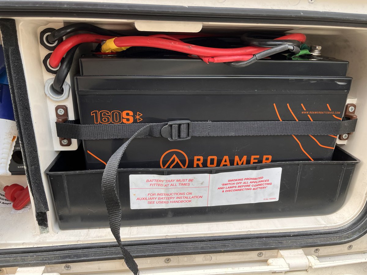 pidster61's tweet photo. New battery day! #Offgrid #caravanoffgrid https://t.co/tIxlu1nA2S