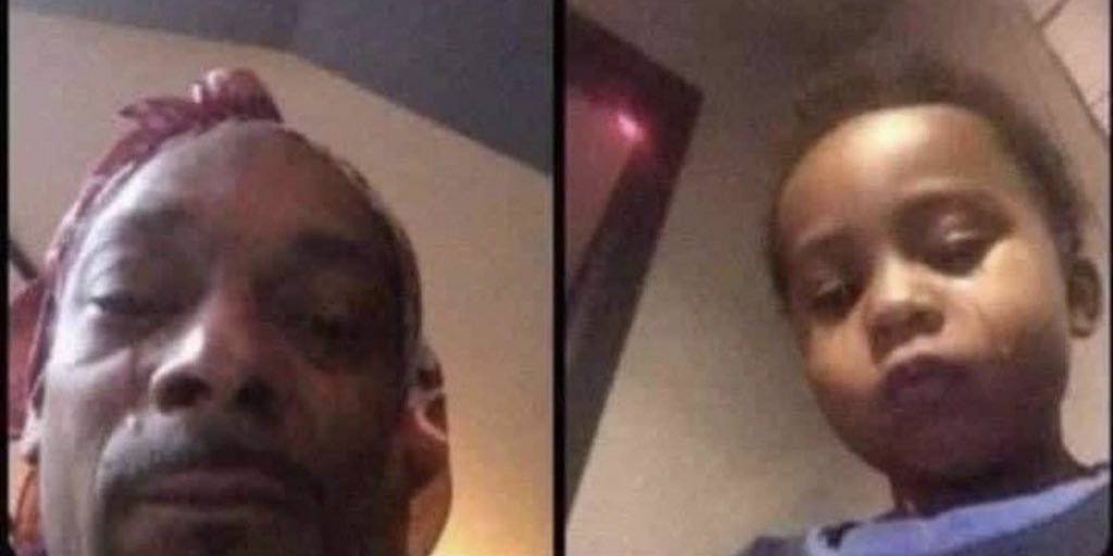 أنا و ولدي في المستقبل مو عارفين نعرب ماتحته خط: