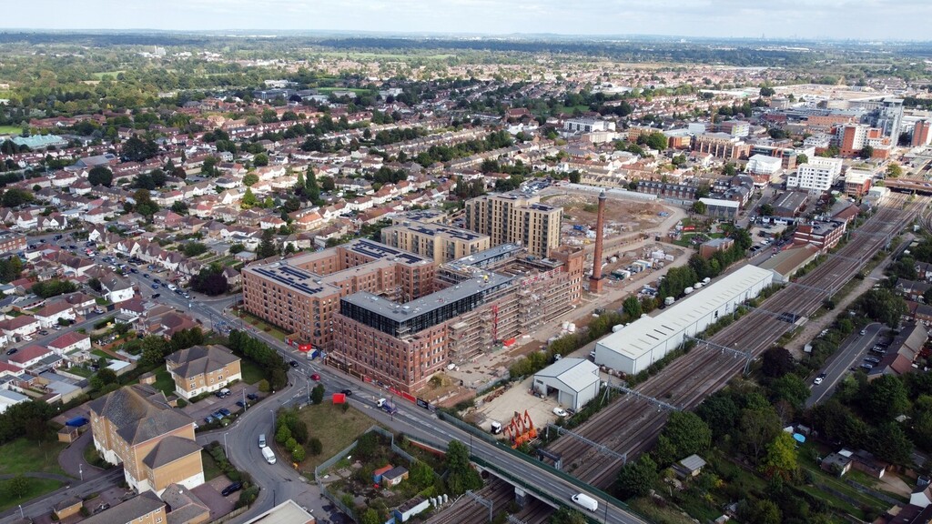 markdenholm's tweet photo. #Slough by drone part 2 including #HorlicksFactory #SloughStation #HeartOfSlough #SloughIceArena #CopthorneRoundabout #DJI #DJIMini2 #DronePhotography https://t.co/GBX63F1oqv https://t.co/xWTrRJMNKG