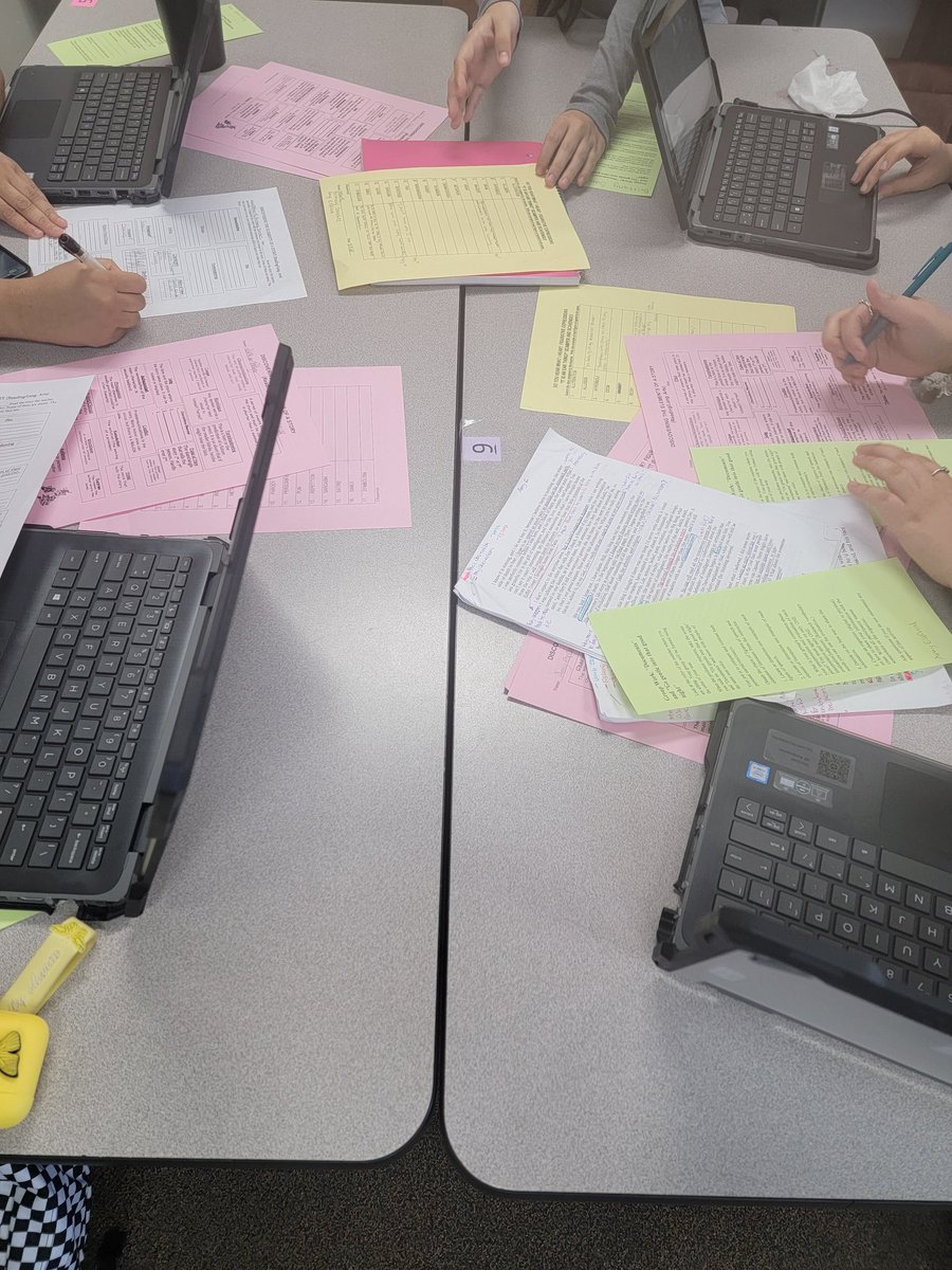 FrancesOhanenye's tweet photo. @WeAreHCCS @mighty_stampede #HCCslo (#studentlearningoutcome): #Demonstrate #knowledge of #collaborative #researchprocesses using #CharlesD'Ambrosio's "Documents" and #RogerEbert's "#GoGentleintothatgoodnight" in a #comparative #analysis @ebertchicago @ebertvoices https://t.co/zWWCIcC5Vq