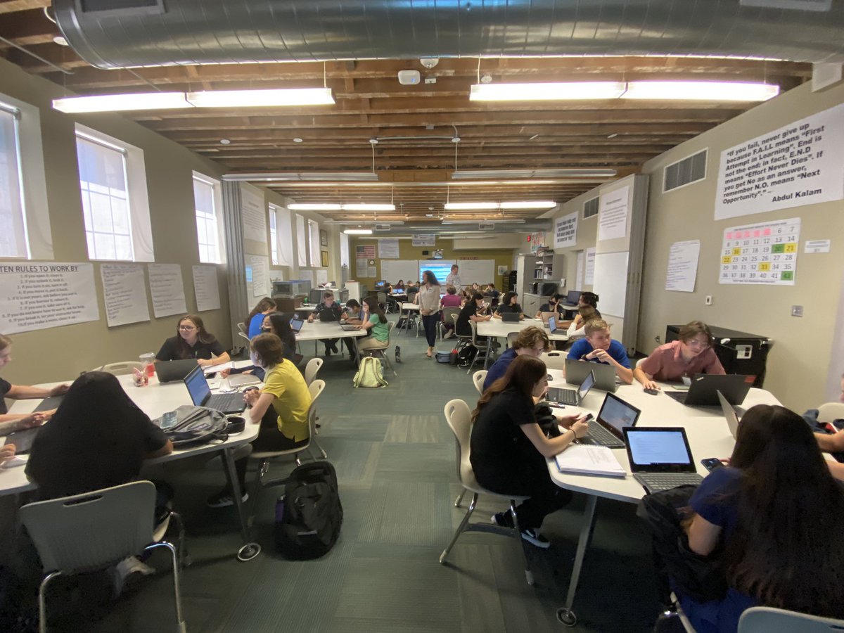 L_Graham_MET's tweet photo. Today at #PeoriaMET the first and second years across all strands are teaming up to make PSA’s about one of the 17 #SDG’s of the United Nations. My group chose to talk about Quality #Education, can’t wait to get started. #PeoriaMETTech https://t.co/u9aUq3oDOp