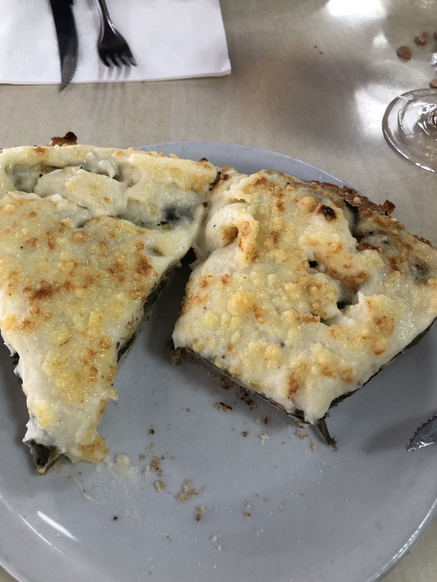 adrian_landeira's tweet photo. La mejor pizza del mundo mundial #ELCEDRON https://t.co/CdkrNVkvZ7