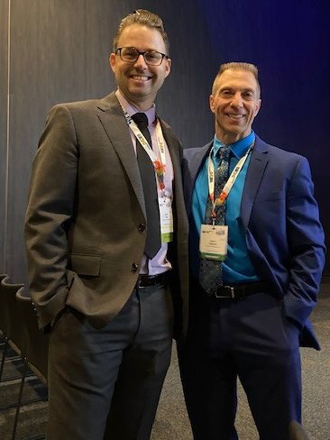 @ajscott40 with @Biosplice CMO, Dr. Beaupre before presenting novel data at #ESMO22 describing preliminary evidence of clinical activity from phase I and Ib #clincialtrials of the CLK/DYRK inhibitor cirtuvivint in subjects with advanced solid tumors. Link: oncologypro.esmo.org/meeting-resour…