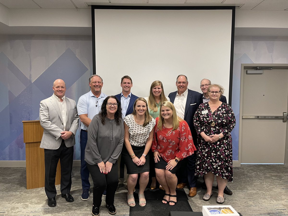 latravelassoc's tweet photo. Yesterday, we hosted the inaugural Elite Media Reveal and heard from 4 of our top media partners. Thank you to @meetmiles, @HoffmanMedia, @AJRmedia, and @_compassmedia for their incredible presentations! https://t.co/wYmQ3WdNfd