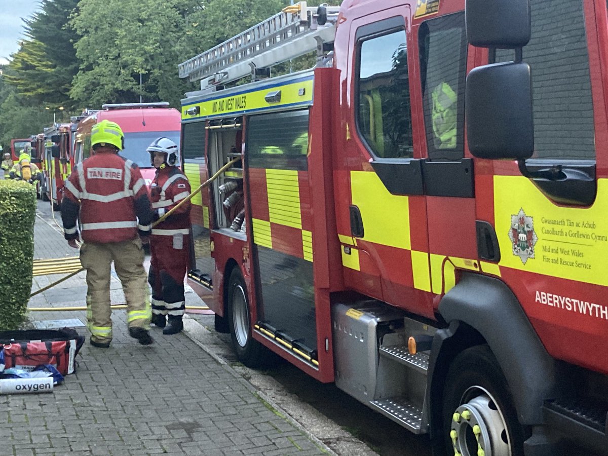 Emyr Jones tweet media