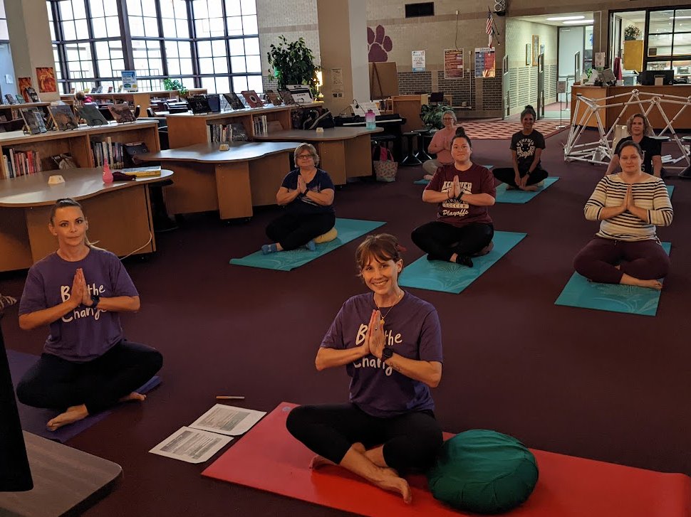 TheKHSLibrary's tweet photo. Our first #TeacherTuesdayYoga session of the school year was an incredible experience! We practiced with a theme of #grounding &amp; left feeling #strong and #peaceful. #breatheforchange #B4C #WeAreKHS #greatdaytobeacougar #grateful #fbisd_libraries @FBISD_Libraries @KHS_Cougars https://t.co/AJgANIVYXg