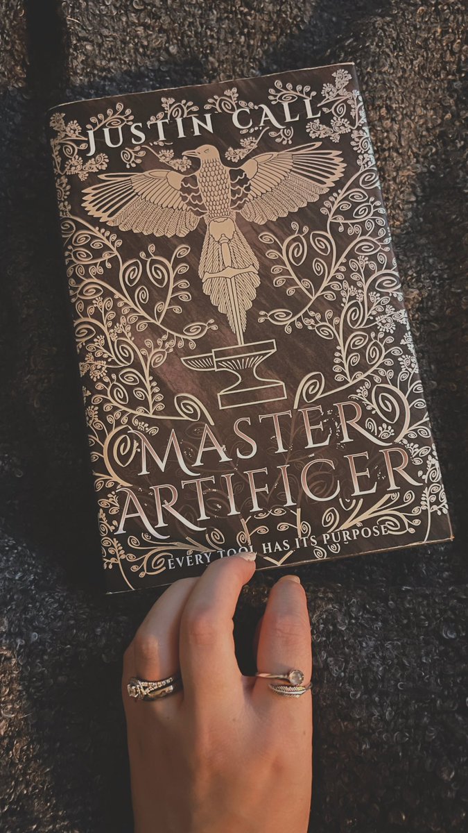 EmmaHiley2's tweet photo. To make up for my earlier blunder… I’ve finally started this beast! 🙌🏼
#masterartificer #bookworm #fantasybooks #longreads #justintcall @Justin_T_Call #readingcommunity #bookcommunity #bookcover https://t.co/ZhglMpNF5A