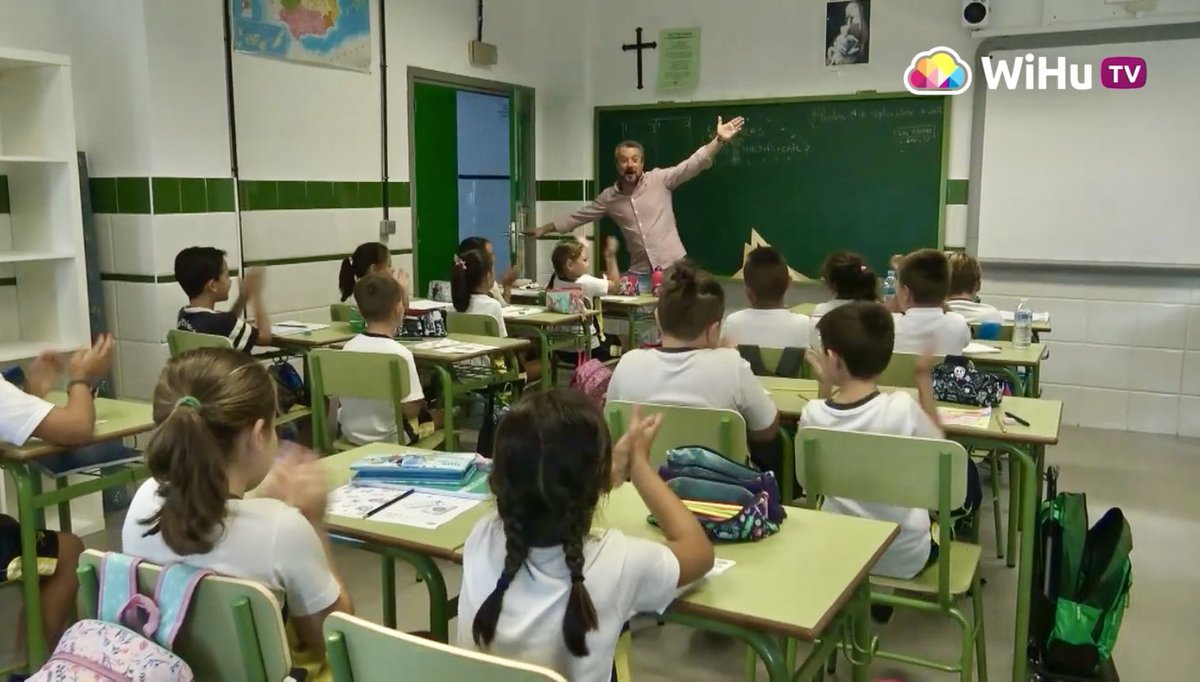 Nuestro Maestro Juan Gonzalez y su alumnado han tenido su primera entrevista para WiHu después de su aparición en el programa #GotTalent

youtu.be/2vcnUA8JXUo