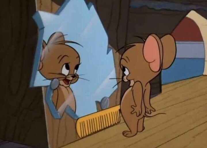 Ben: Kendi kendine konuşmak garip mi?
Ben: Hayır.
Ben: Haklısın.