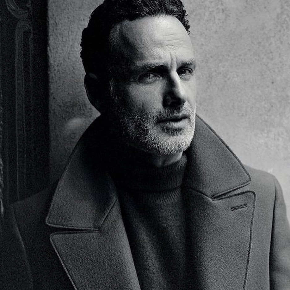 ℂ𝕠𝕟 𝕋𝕎𝔻 𝕚𝕤 𝕓𝕒𝕔𝕜 🧟‍♂️🧟 on Twitter "these pics live rent free in my