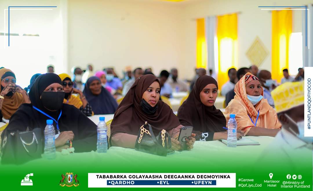 MOIFAD's tweet photo. Garowe, Maalinta 3aad:Tababarka Goleyaasha Deegaanka Degmooyinka #Qardho, #Ufeyn iyo #Eyl ee lagu soo doortay hannaanka hal qof iyo hal cod, ayaa maalinkii seddexaad tababar uga socdaa magaalada #Garowe ee Caasumadda Dawladda #Puntland.

➡️https://t.co/KqL9TCJCXY https://t.co/TGBha1sMYs