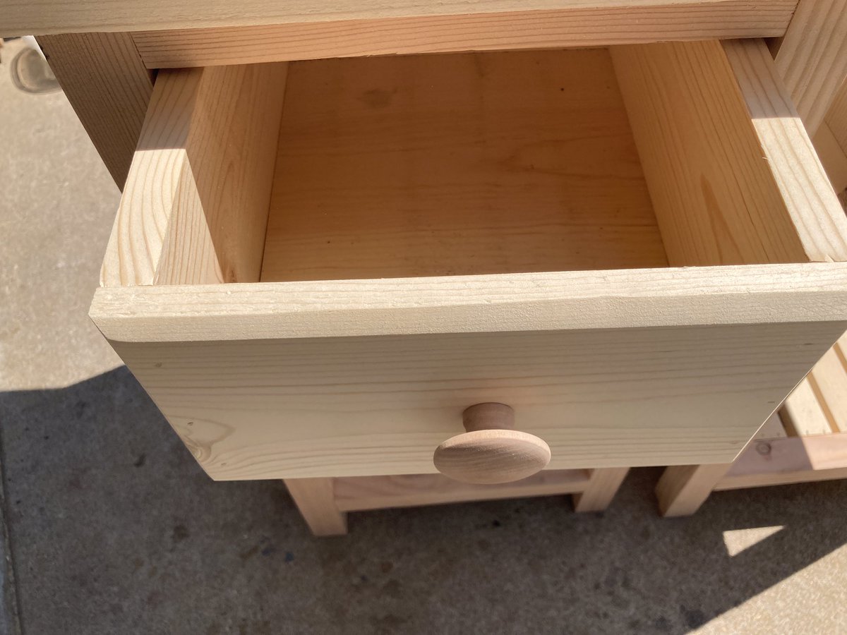 RUtaffenMe's tweet photo. Single Drawer Nightstands 
#woodworking https://t.co/P0gjwH3ZZv
