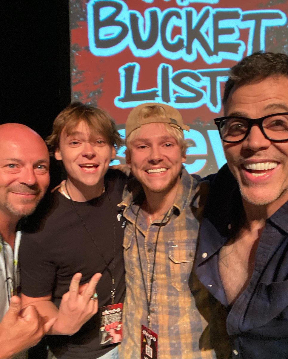 bondzeelive's tweet photo. Greatest comedy show I have ever seen hands down. @steveo absolutely killed it. Pleasure to meet ya after dude! #yeahdude #bucketlisttour #steveo #Legendary #trippinwithbondzee @Tie_bond8 @Brad_bond4 https://t.co/3ao0QB1nD4